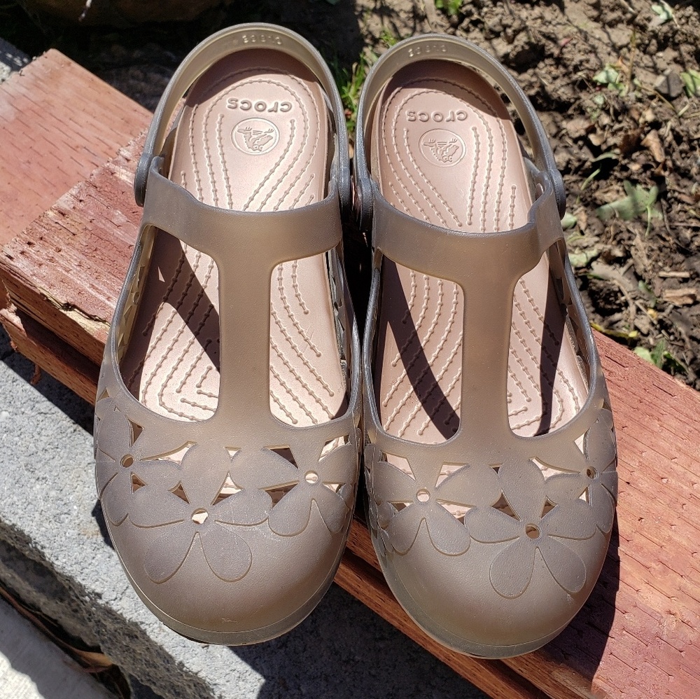 Mary Jane Carlie Flower cutout Crocs